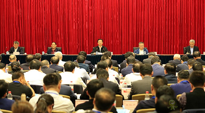 全國(guó)現(xiàn)代種業(yè)發(fā)展暨南繁硅谷建設(shè)工作會(huì)議強(qiáng)調(diào) 打造南繁硅谷 建設(shè)種業(yè)強(qiáng)國(guó) 為農(nóng)業(yè)農(nóng)村現(xiàn)代化提供有力支撐